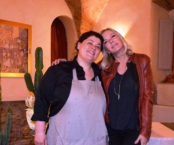 Katherine Kelly Lang: cena dai sapori toscani per la star Hollywoodiana